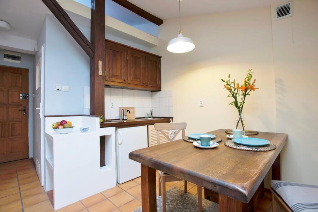 Апартаменти Bright Loft In Amazing Location Краків Екстер'єр фото