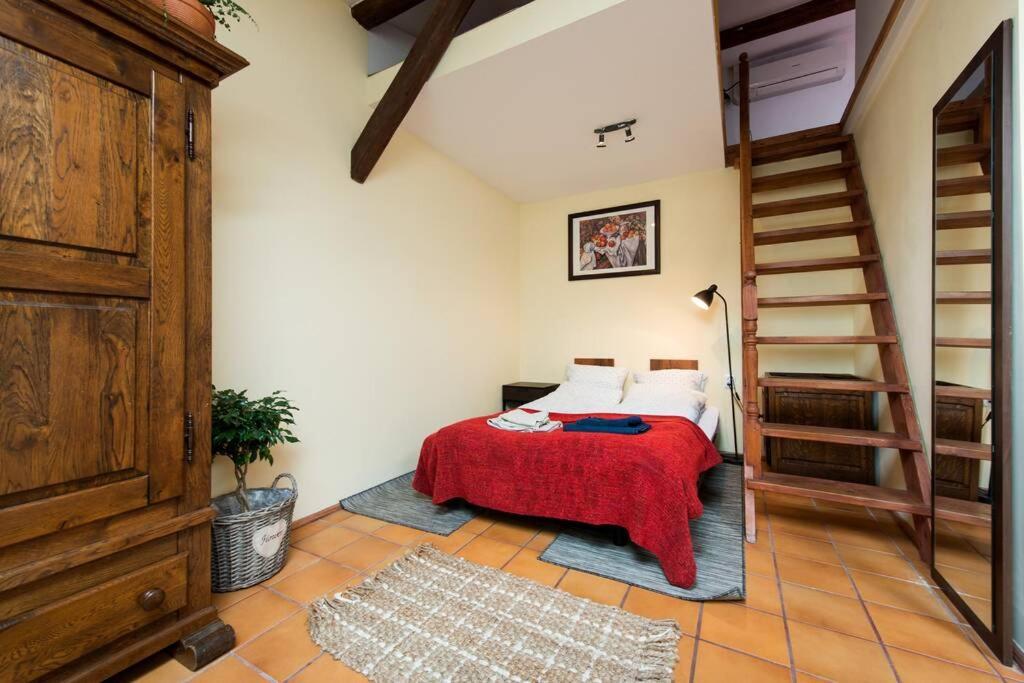 Апартаменти Bright Loft In Amazing Location Краків Екстер'єр фото